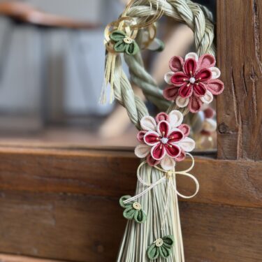 つまみ細工講座】お正月飾り｜【つまみ細工】一般社団法人TSUMAMIZAIKU